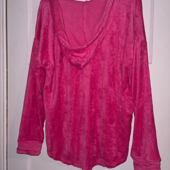NWT PINK Victoria's Secret Fuchsia Pullover - Picture 5 of 5